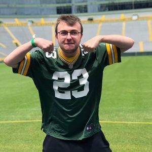 Meet your Posher, Evan